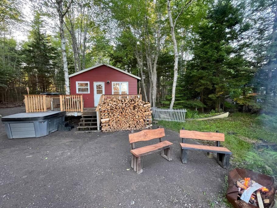 Leland'S Lakehouse Wolfville Exterior photo